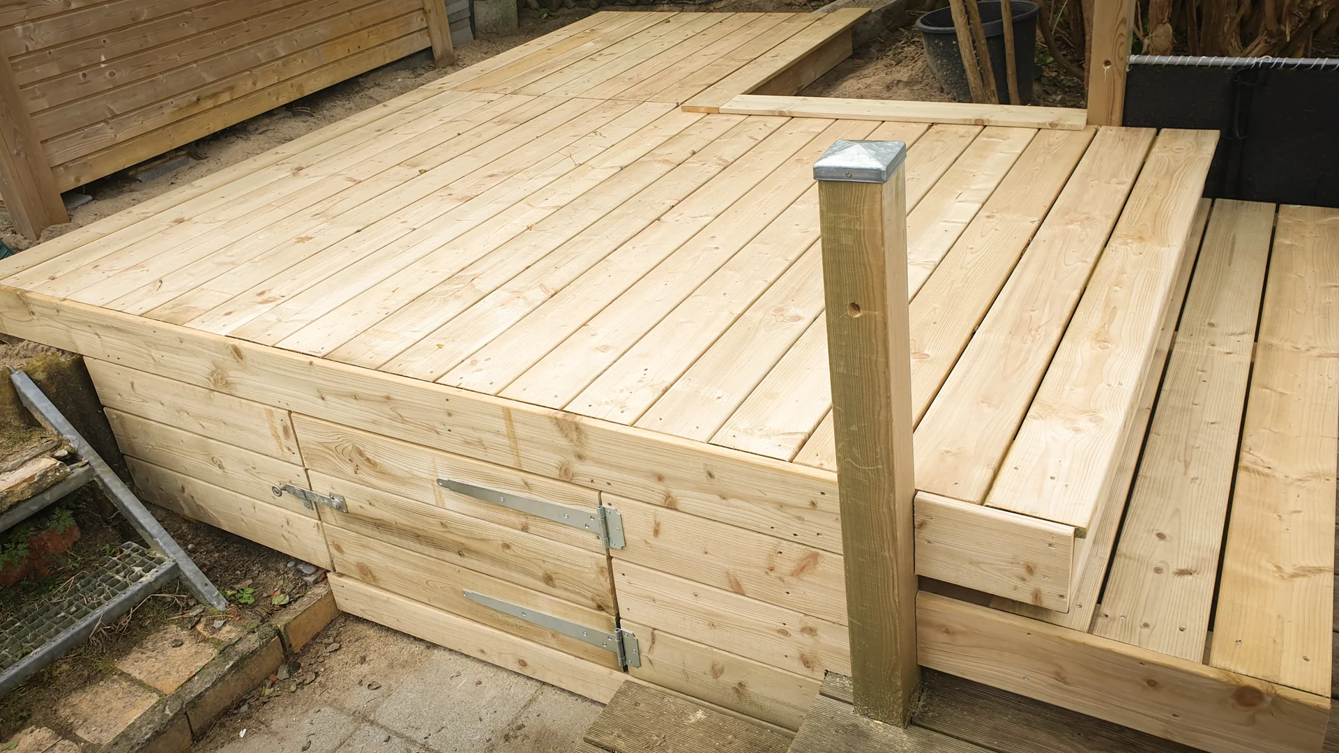 Terrasse en bois de sapin autoclave classe 4